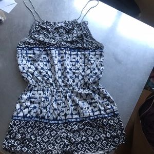 Patterned romper new small BB Dakota